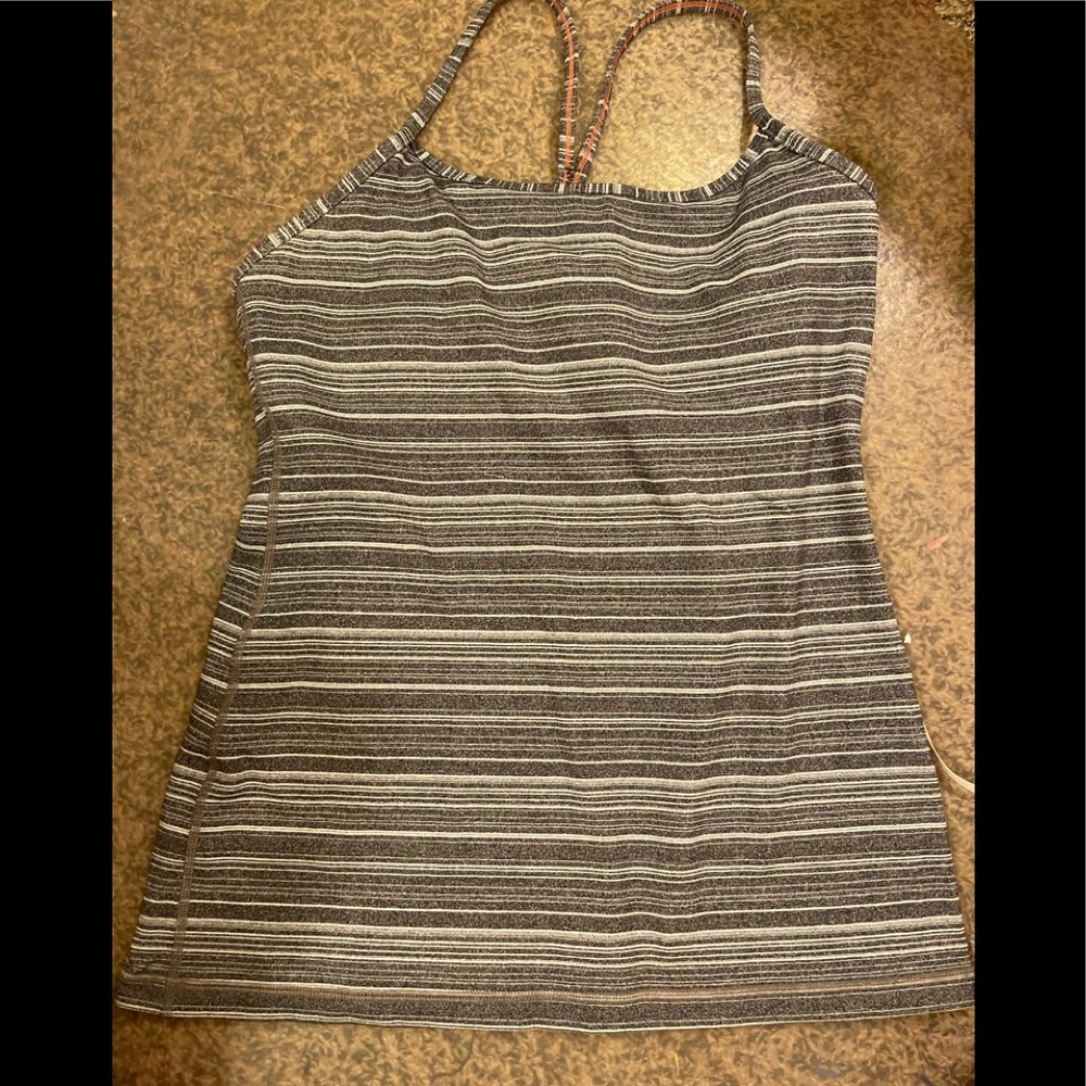 Lululemon tank 10